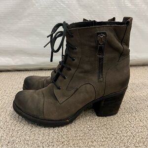 Tribe Italy Gray Leather Heeled Lace Up Boots Side Zip Women’s Size 39 US 8,